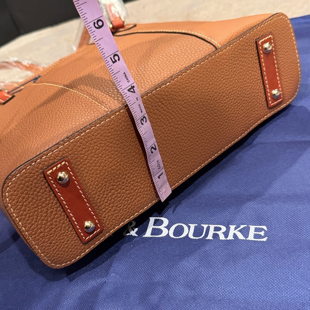 DOONEY BOURKE Pebble Grain Small Lexington bag in Caramel color brand new - Picture 12 of 12